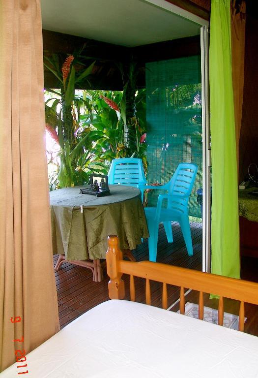 Tauhanihani Village Lodge La Vague Bleue Teahupoo Kamer foto